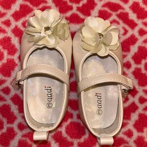 Baby dress flats